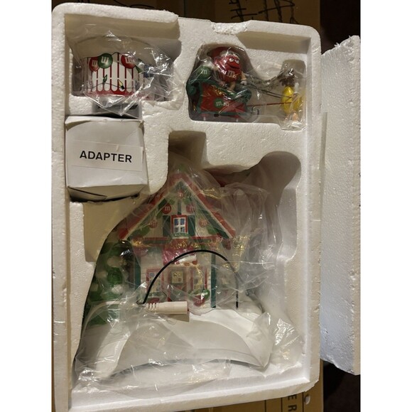 M&M’s Dept 56 Lighted Santa House NIB Hard To Find Christmas Decor Village - Picture 4 of 16